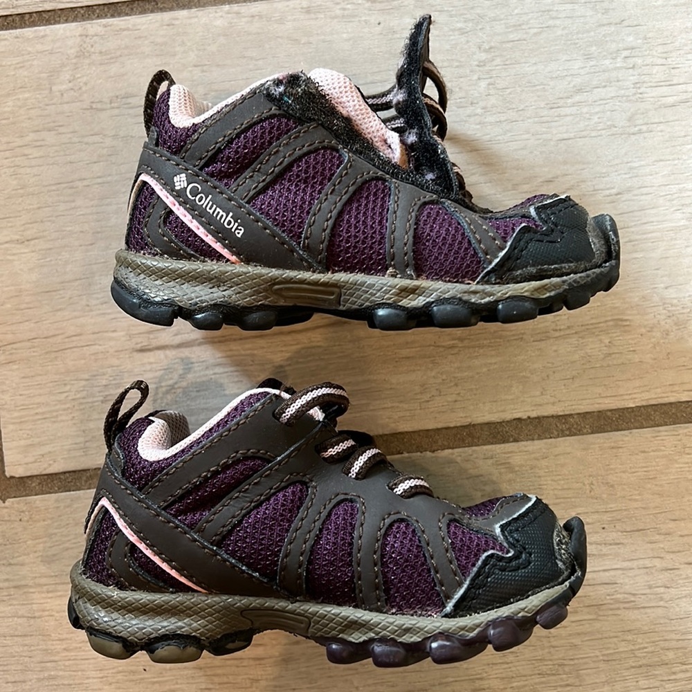 Columbia Hiking Boots 4/5T